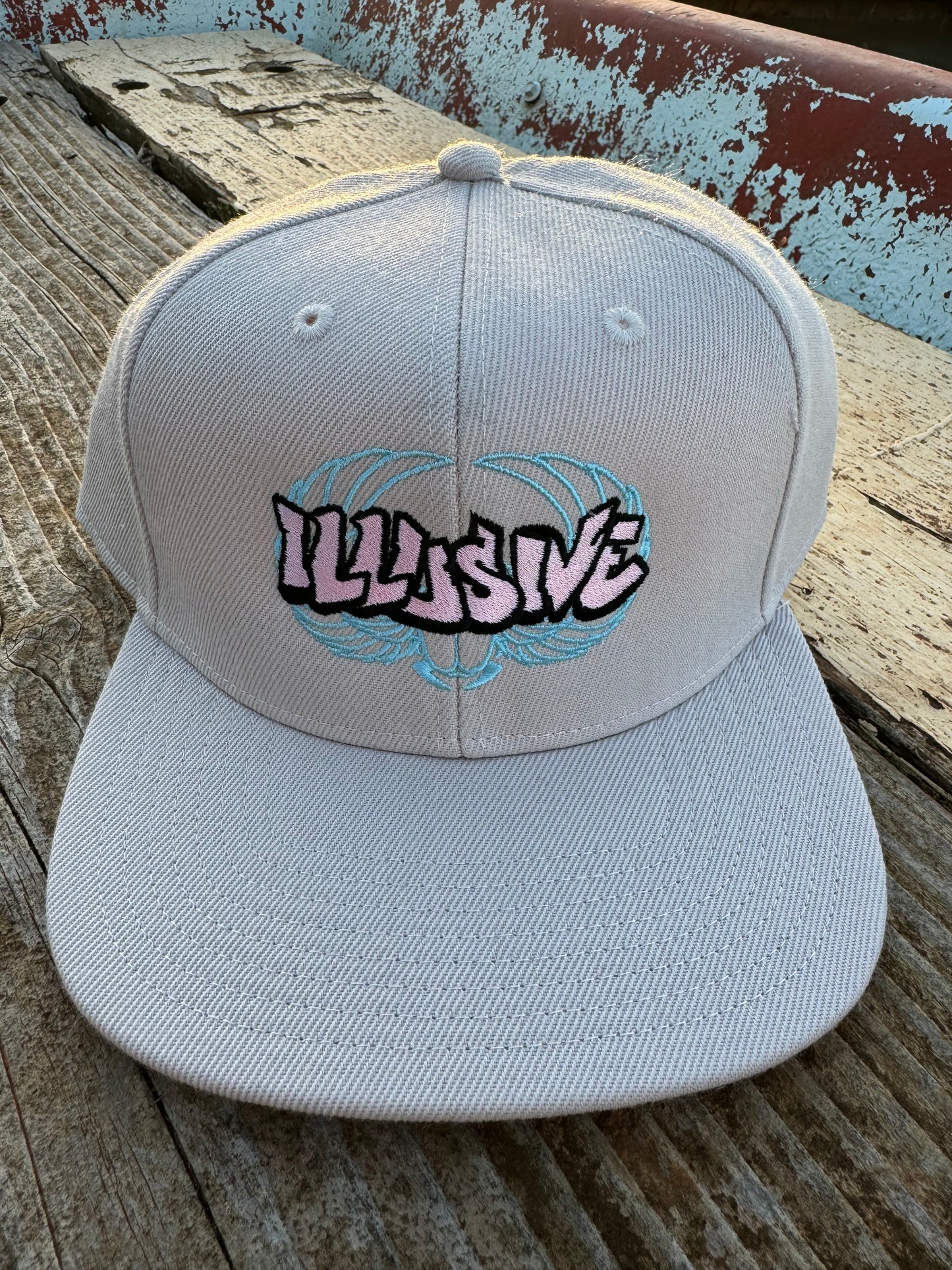 Pink illusive logo - Hats - Beanies - Bucket hats