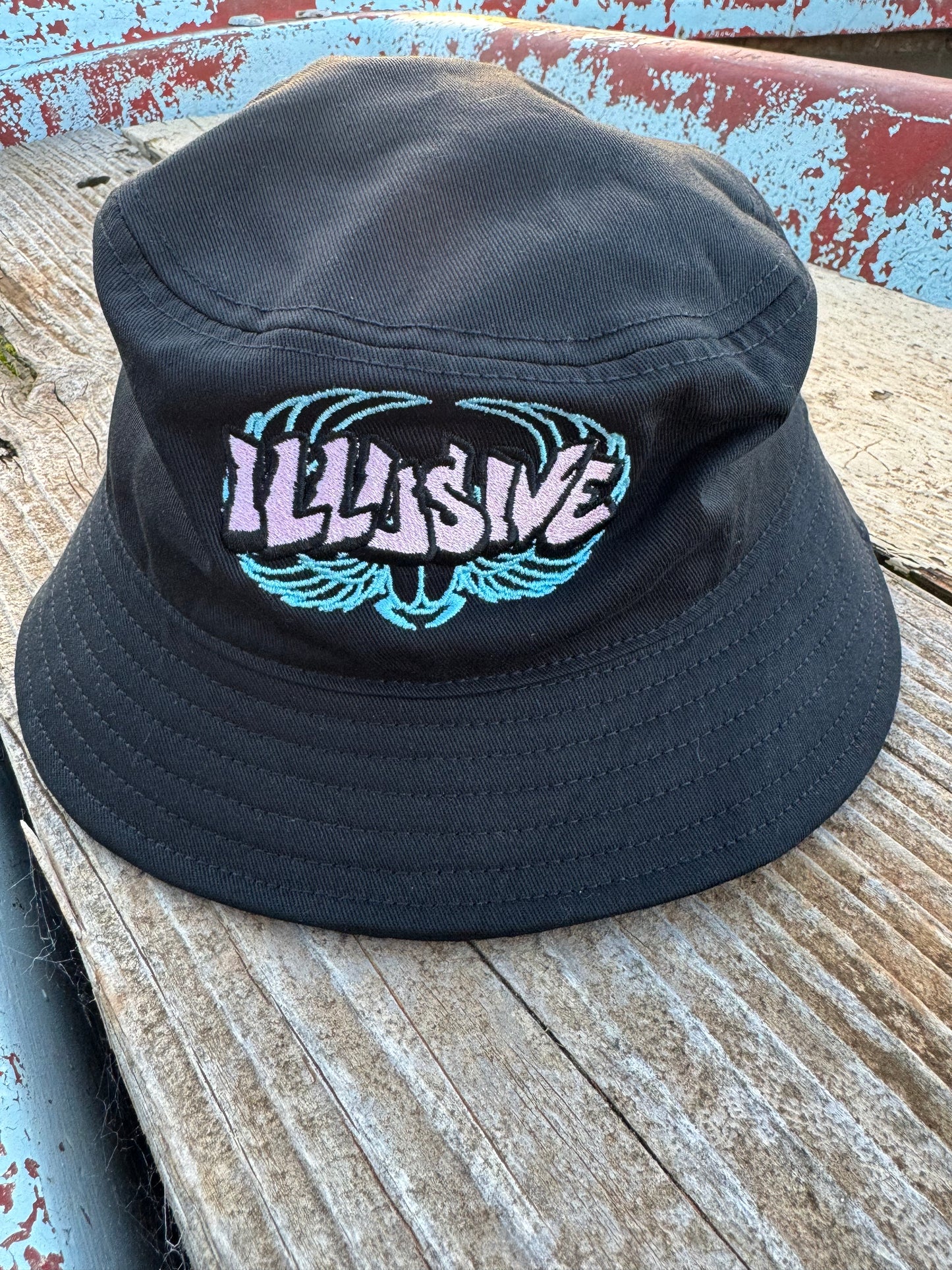 Pink illusive logo - Hats - Beanies - Bucket hats