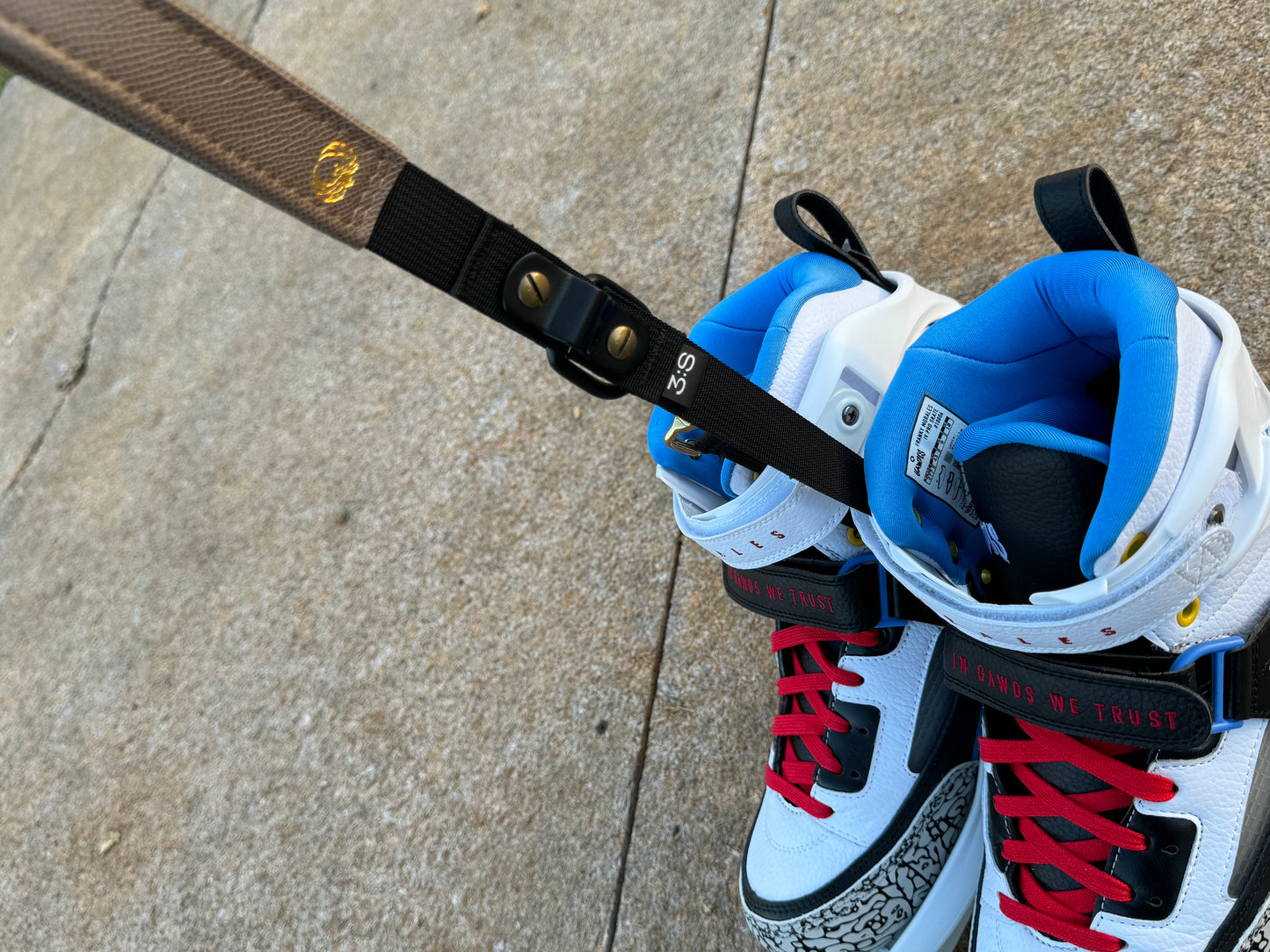 illusive x 3:S skate carry strap