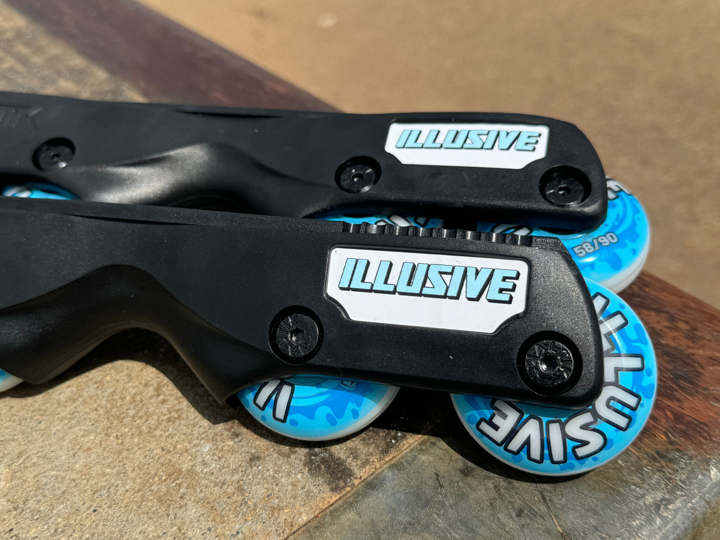 illusive x Kaltik stealth frame set - Black / Milks ready to roll 58MM 90a