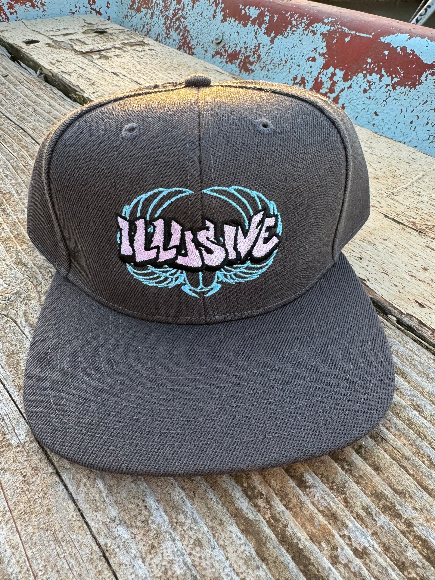Pink illusive logo - Hats - Beanies - Bucket hats