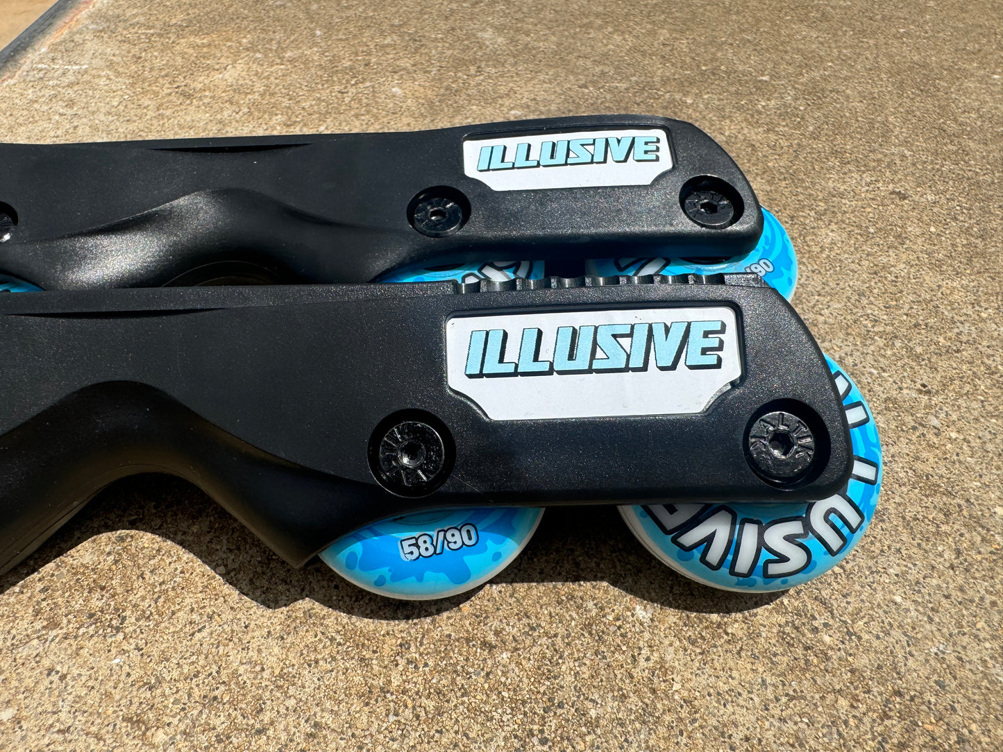 illusive x Kaltik stealth frame set - Black / Milks ready to roll 58MM 90a