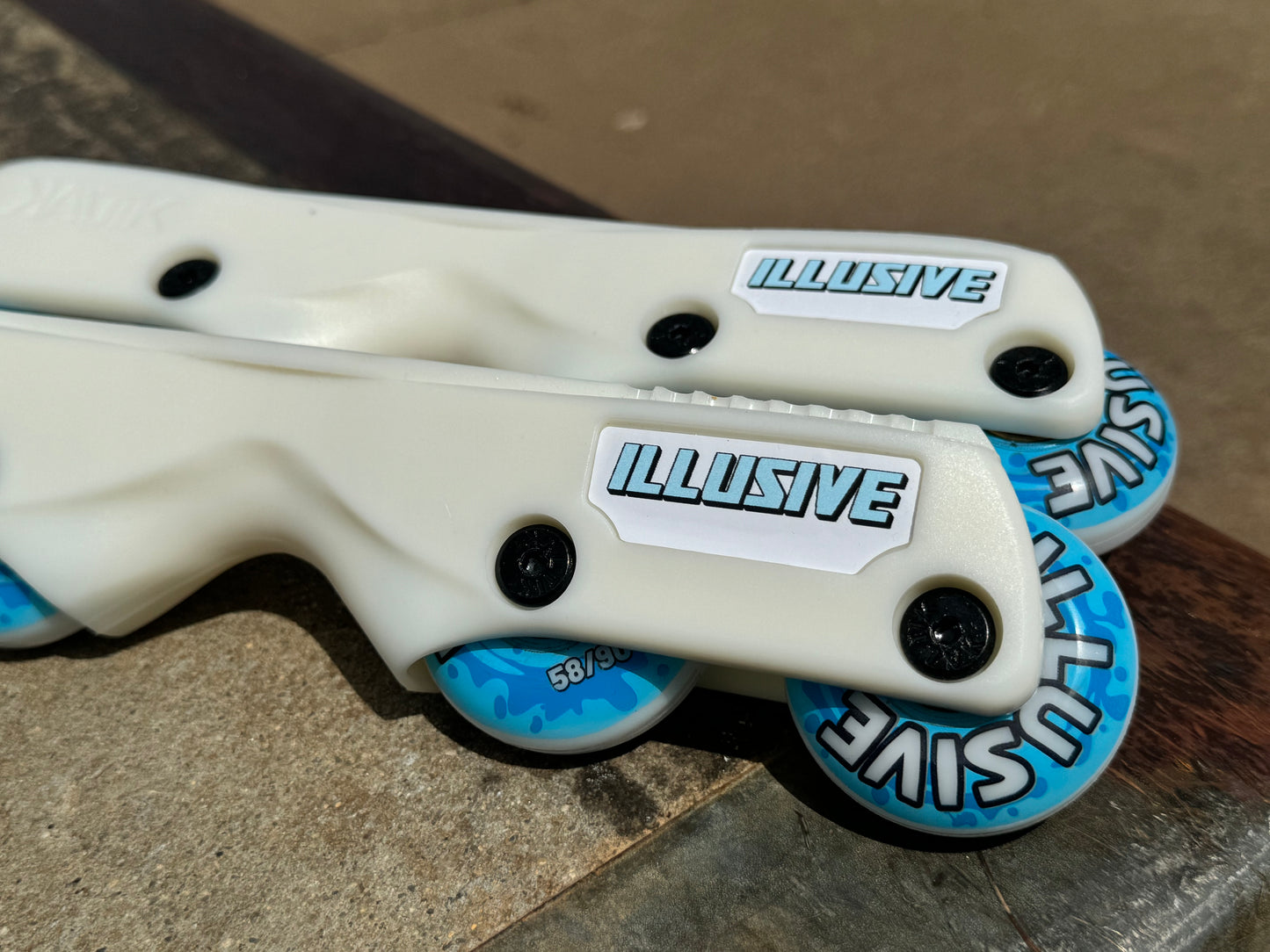 illusive x Kaltik stealth frame set - Nylon / Milks ready to roll 58MM 90a