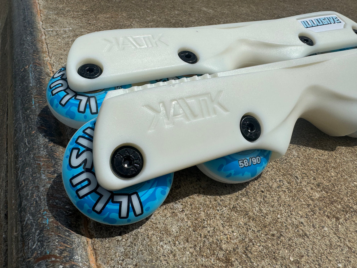 illusive x Kaltik stealth frame set - Nylon / Milks ready to roll 58MM 90a